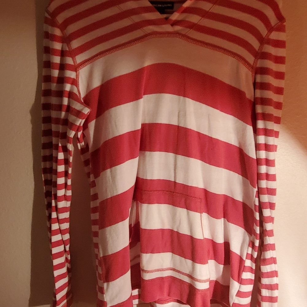 Lightweight pullover with hood